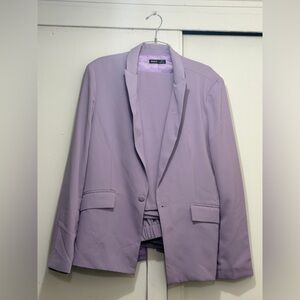 SHEIN Men’s Lavender Lace Up Backless Blazer & Pants Set